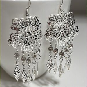 Cutout Flower Drop Earrings
